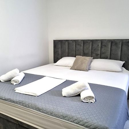 Rooms Vitoria On Joakim Square Poreč Kültér fotó
