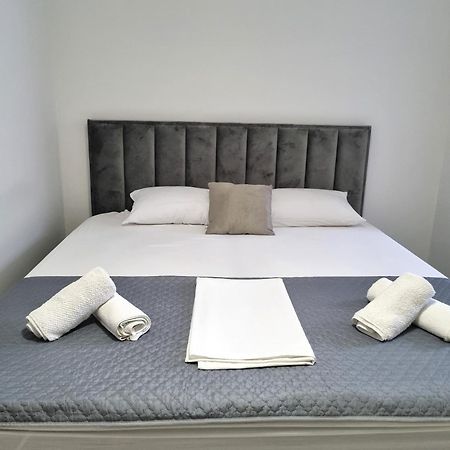 Rooms Vitoria On Joakim Square Poreč Kültér fotó