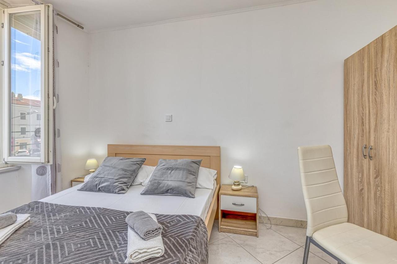 Rooms Vitoria On Joakim Square Poreč Kültér fotó